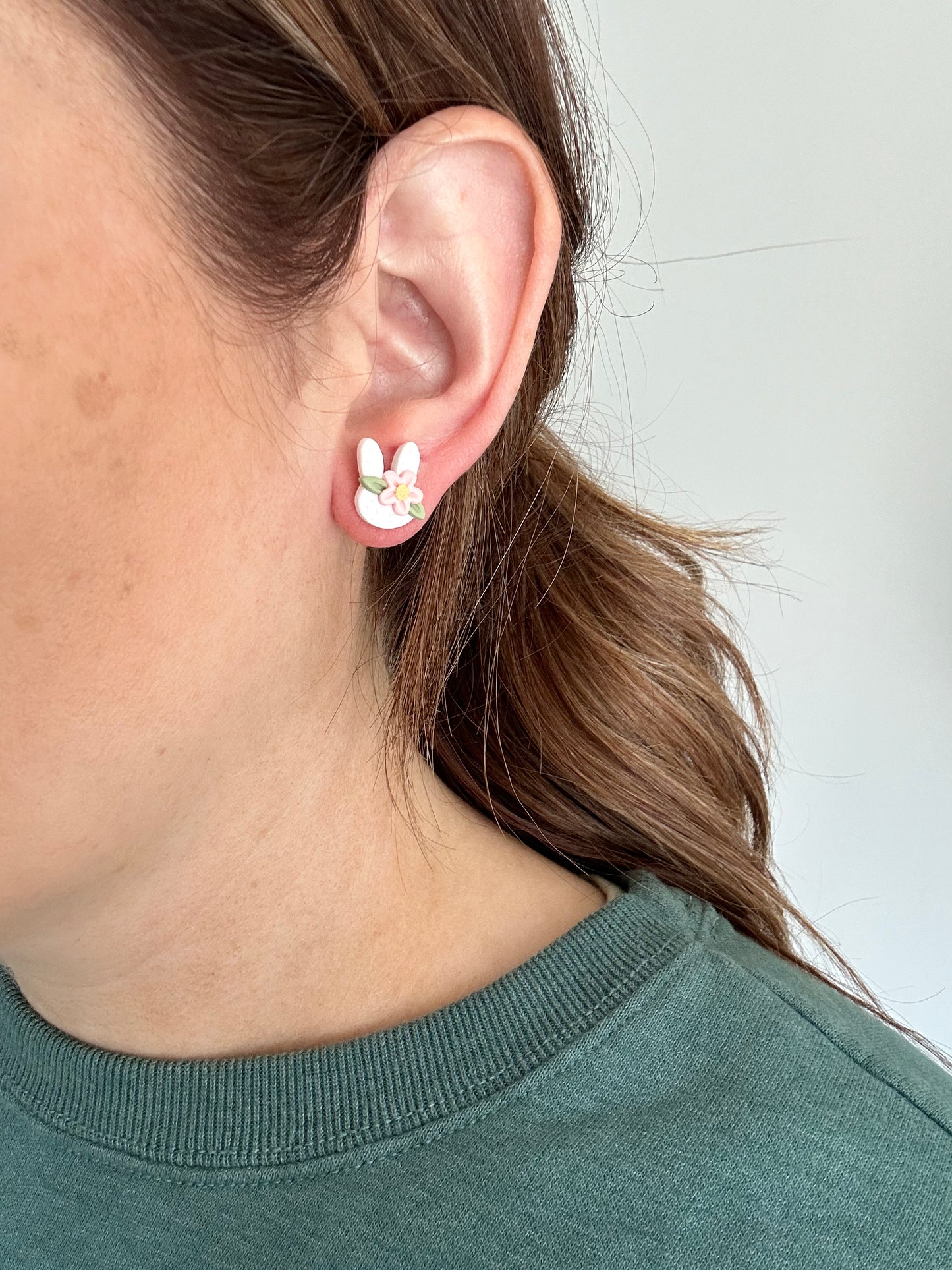 White/Pink Floral Bunny + Carrot Stud Pack