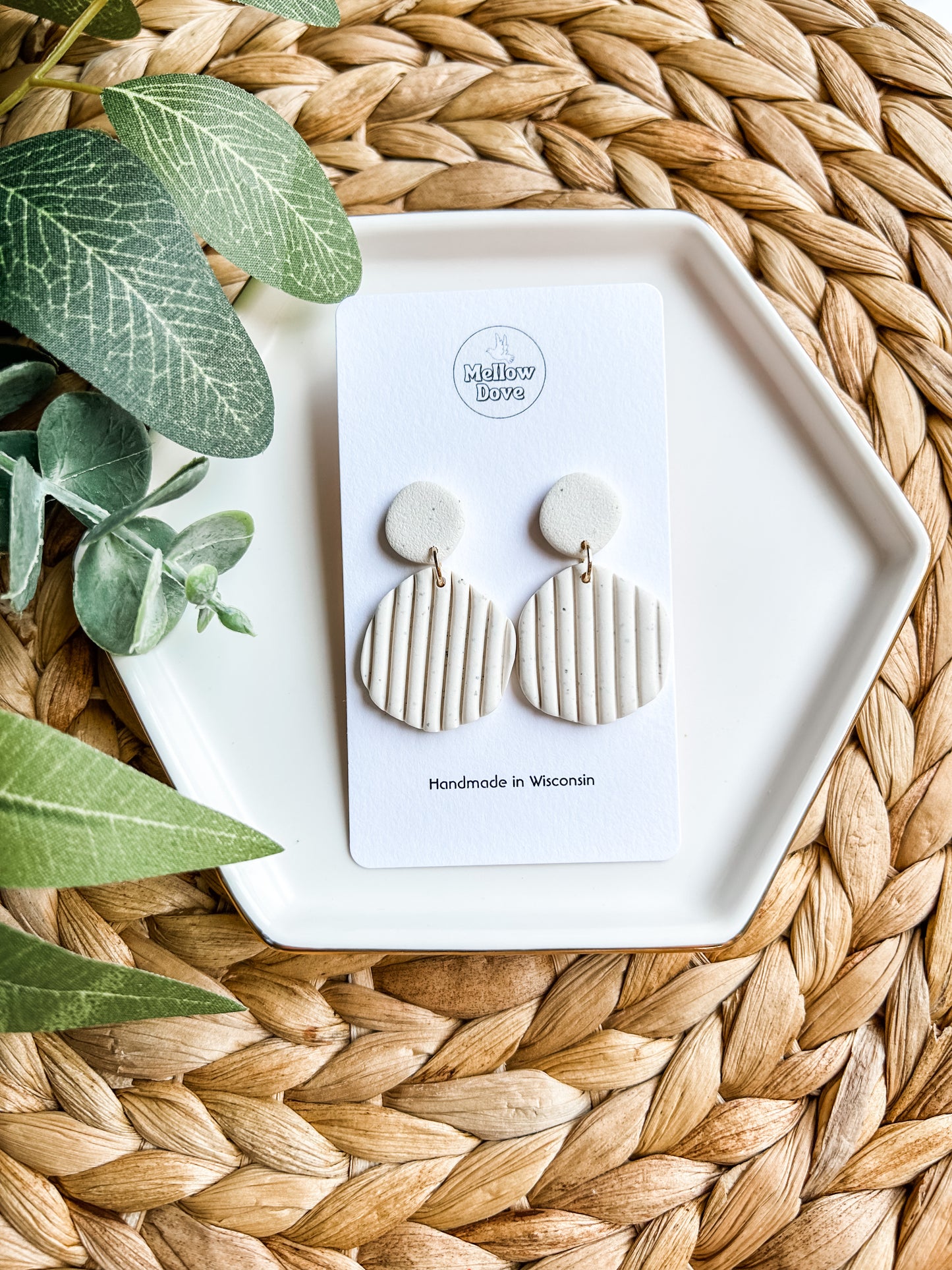 Cream/Black Ribbed Earrings