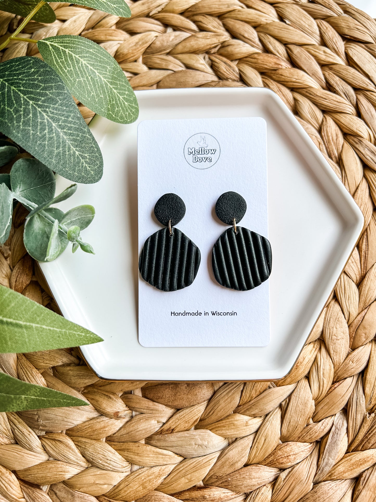 Cream/Black Ribbed Earrings