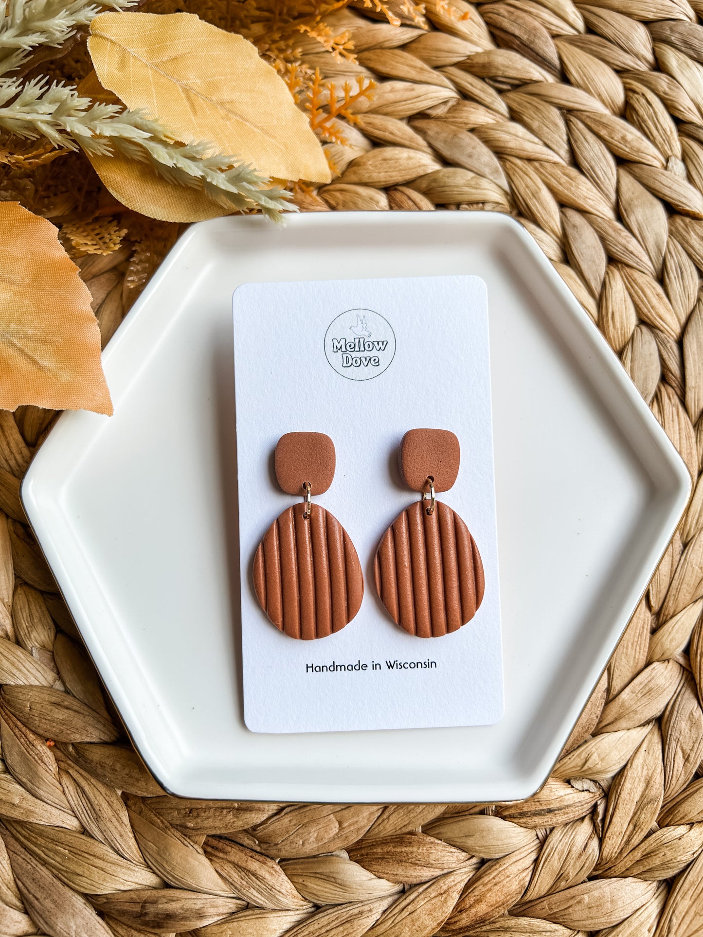 Ribbed Oval Dangle | Burgandy, Cinnamon Brown