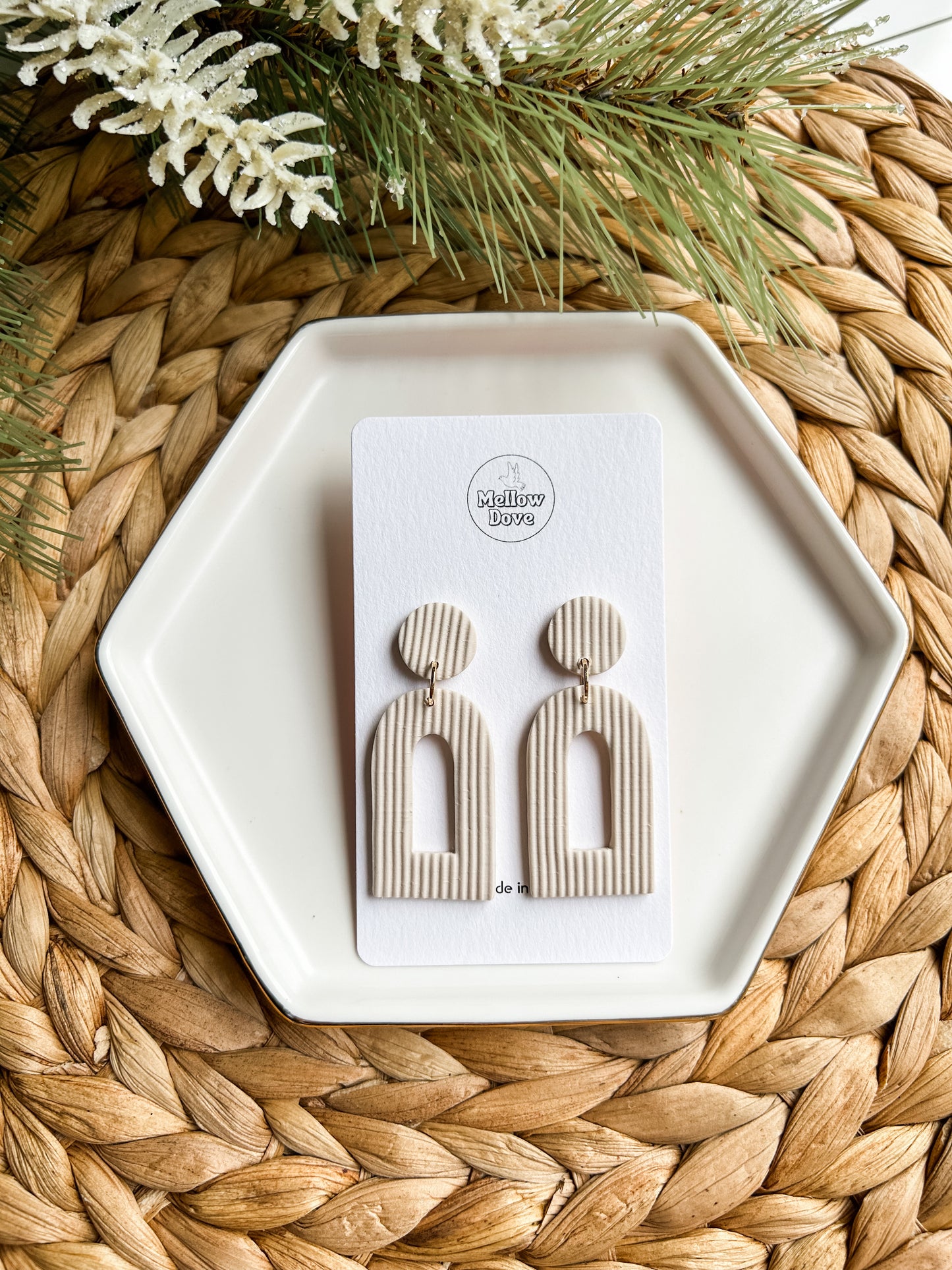 Vanilla Beige Ribbed Texture Arch Earrings