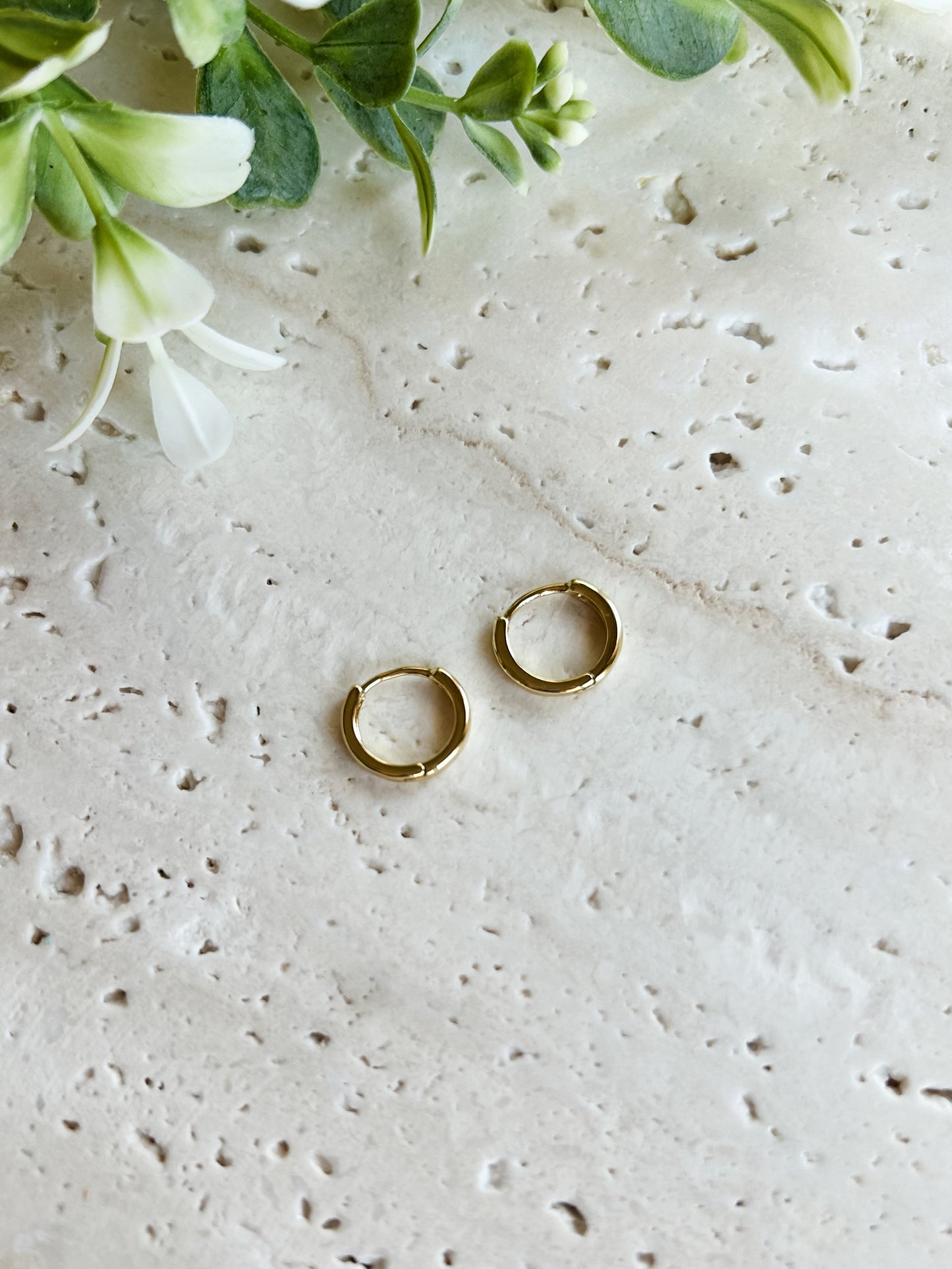 Classic Gold Hoops | CHARM BAR | 14K Gold-Filled