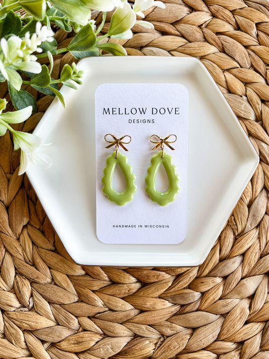 Whimsy Scalloped Bow Dangle | Matcha Green
