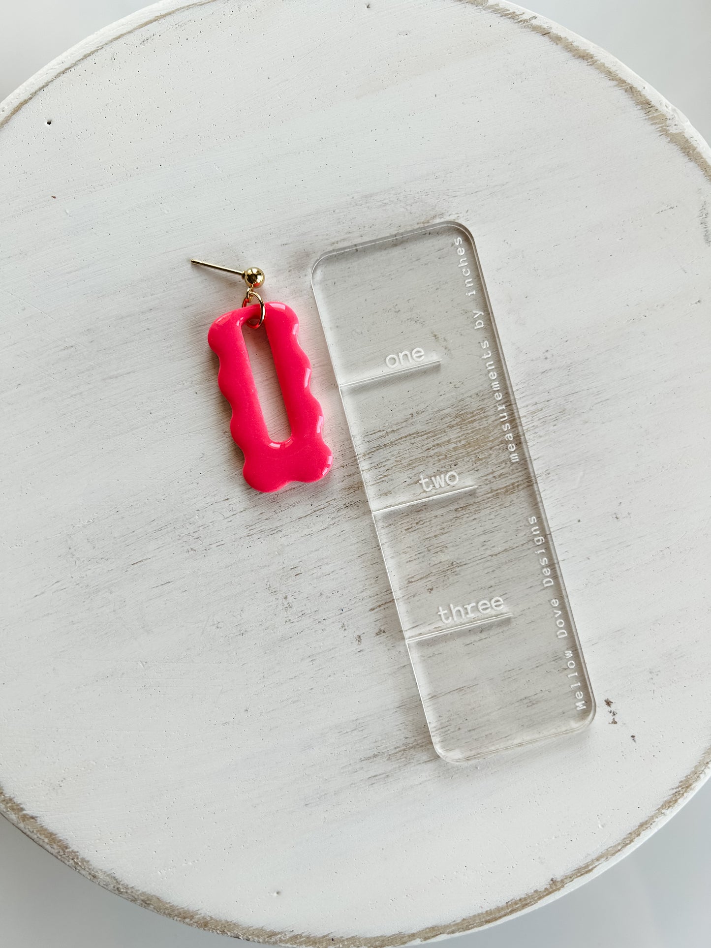 Wavy Rectangle | Hot Pink