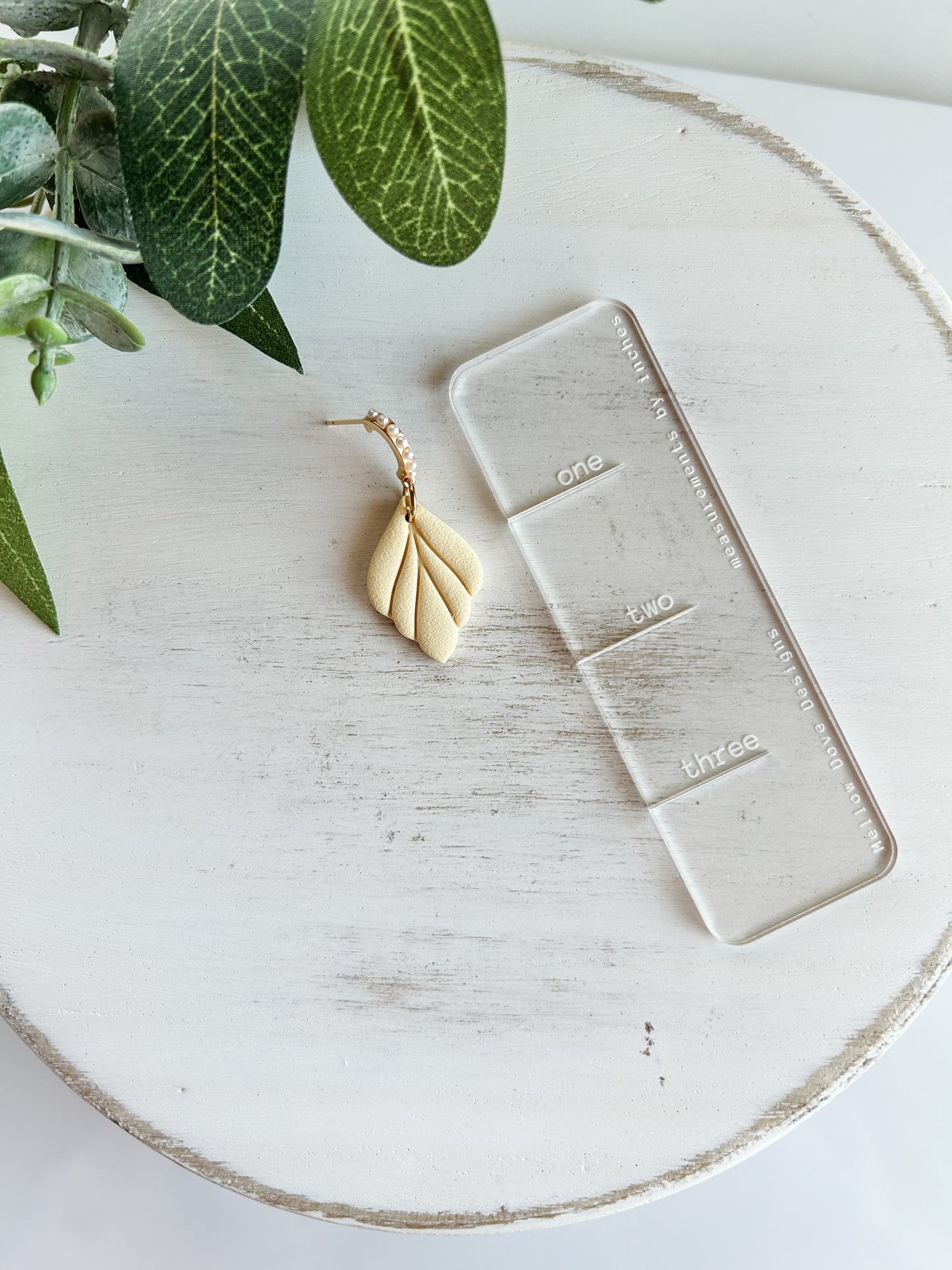 Butter Yellow Leaf Drop with Pearl Hoop